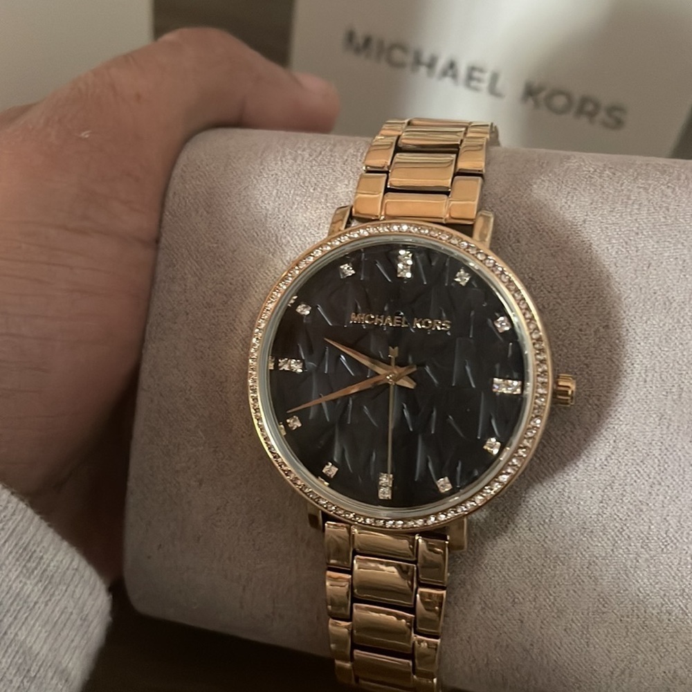 Michael Kors  Black / Gold toned steel 39 mm - Picture 3 of 9